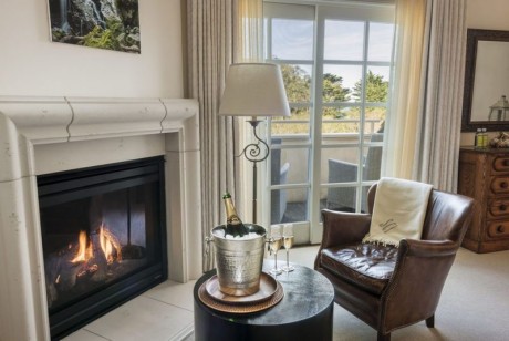 Welcome To Seal Cove Inn - Deluxe Balcony Suite